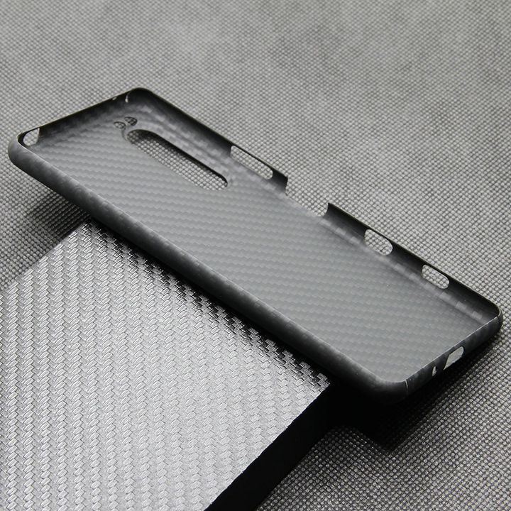 Ultra dünne 0,3mm Carbon Hülle/Case für Sony Xperia Z5, M5, XA, XA1, XA1 Plus, XA2, XA2 Plus, 1 II, 1 III, 1 IV, 1 V, 1 VI, 5, 5 III, 5 IV, 5 V, 5 VI, 8, 10, 10 III, 10 IV, 10 V, 10 VI | ZITOCASES®