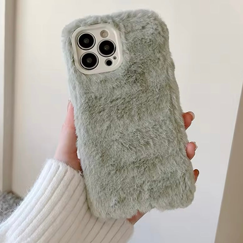 Weiche Kunstfell Winter Hülle/Case verschiedene Farben für iPhone 16, 15, 14-Serie | ZITOCASES®