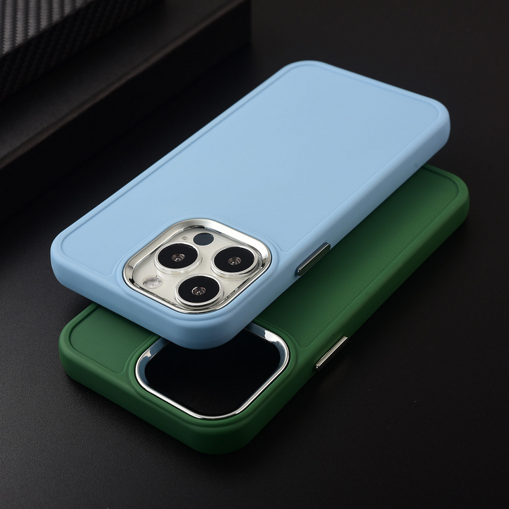 Elegante Chrom Akzente Soft Hülle/Case verschiedene Farben für iPhone 16, 15-Serie | ZITOCASES®