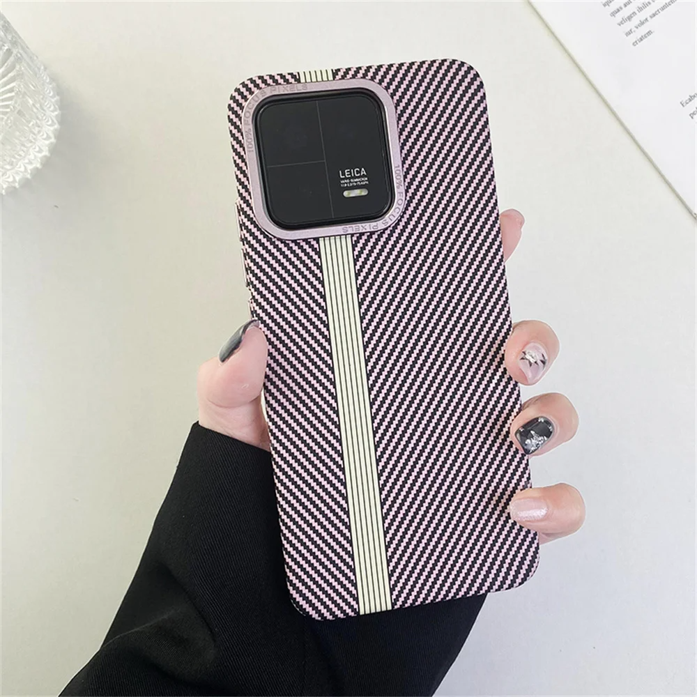 Gestreifte Carbon/Plastik Hülle/Case für Xiaomi Redmi Note 13, 12, 11-Serie | ZITOCASES®