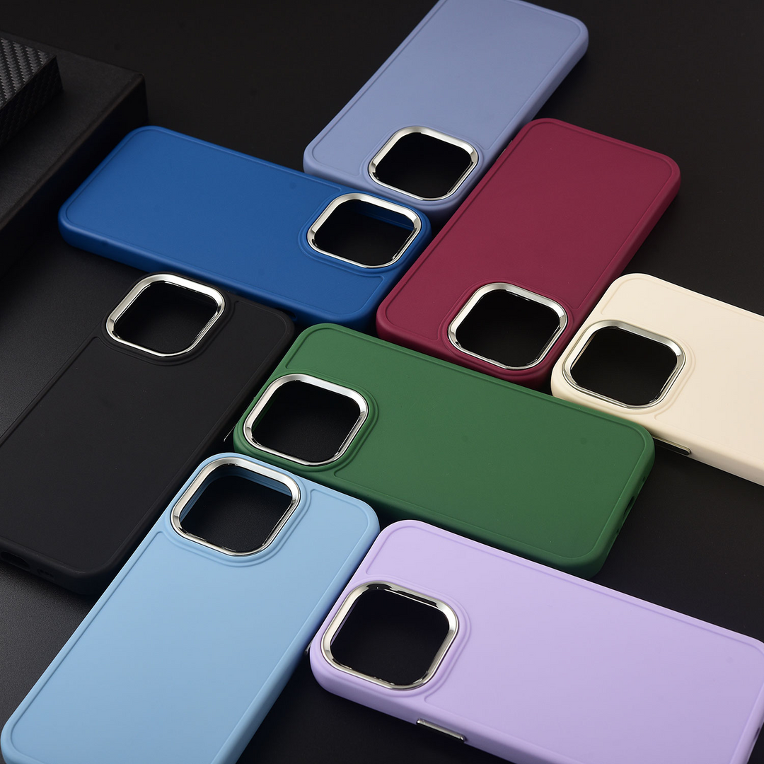 Elegante Chrom Akzente Soft Hülle/Case verschiedene Farben für iPhone 16, 15-Serie | ZITOCASES®