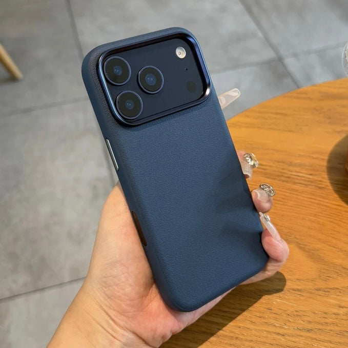 Kunstleder MagSafe/Magnet Hülle/Case mit Chrom Akzenten für iPhone 17 Pro, 17 Pro Max | ZITOCASES®