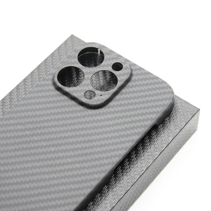 Ultra dünne 0,3mm Carbon Hülle/Case für iPhone 16, 16 Plus, 16 Pro, 16 Pro Max, 15, 15 Plus, 15 Pro, 15 Pro Max, 14, 14 Plus, 14 Pro, 14 Pro Max, 13, 13 Pro, 13 Pro Max, 13 Mini, 12, 12 Pro, 12 Pro Max, 12 Mini, SE, 11, 11 Pro, 11 Pro Max | ZITOCASES®