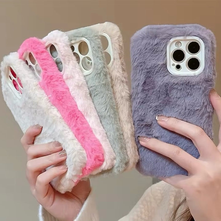 Weiche Kunstfell Winter Hülle/Case verschiedene Farben für iPhone 16, 15, 14-Serie | ZITOCASES®