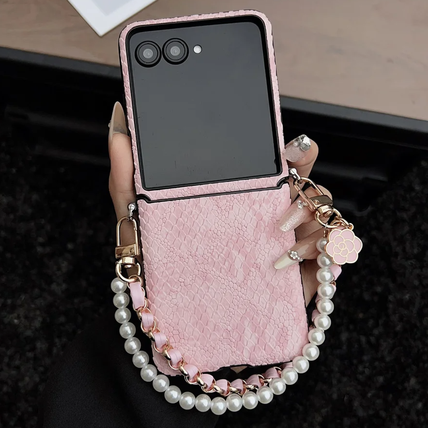 Schlangen-Leder Optik Hülle/Case (inkl. Kette) für Samsung Galaxy Z Flip 7 FE, 7, 6, 5, 4, 3 | ZITOCASES®