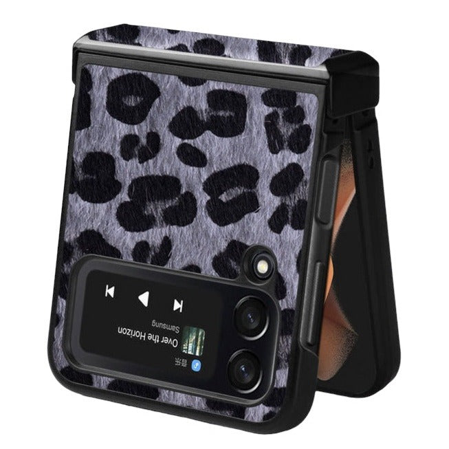 Weiche Stoff/Kunstfell Tierfell/Leopard Hülle/Case für Samsung Galaxy Z Flip 6, 5, 4, 3 | ZITOCASES®