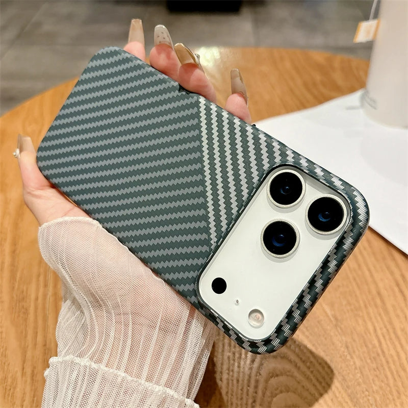 Dünne Carbon Optik Hülle/Case für iPhone 17 Pro, 17 Pro Max | ZITOCASES®