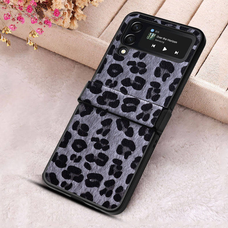 Weiche Stoff/Kunstfell Tierfell/Leopard Hülle/Case für Samsung Galaxy Z Flip 6, 5, 4, 3 | ZITOCASES®