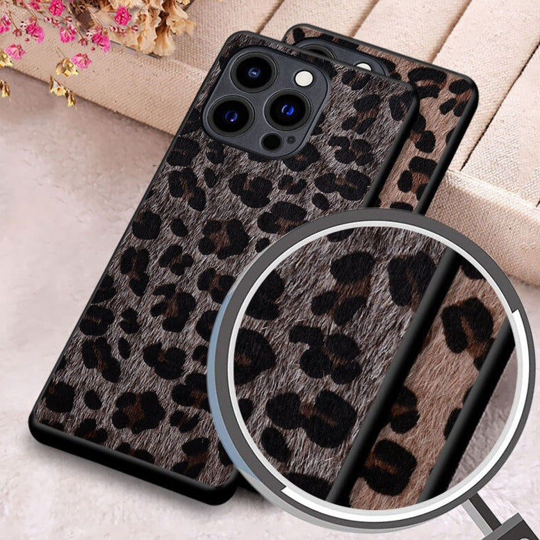 Weiche Stoff/Kunstfell Tierfell/Leopard Hülle/Case für iPhone 16, 16 Plus, 16 Pro, 16 Pro Max, 16e, 15, 15 Plus, 15 Pro, 15 Pro Max, 14, 14 Plus, 14 Pro, 14 Pro Max, 13, 13 Pro, 13 Pro Max, 13 Mini, 12, 12 Pro, 12 Pro Max, 12 Mini, SE, 11, 11 Pro | ZITOCASES®