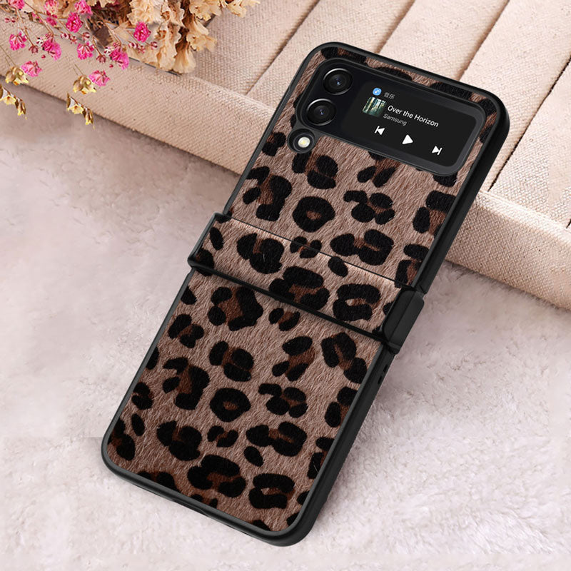 Weiche Stoff/Kunstfell Tierfell/Leopard Hülle/Case für Samsung Galaxy Z Flip 6, 5, 4, 3 | ZITOCASES®