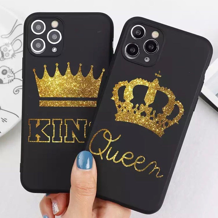 KING & QUEEN Soft Hülle/Case für iPhone 16, 16 Plus, 16 Pro, 16 Pro Max, 15, 15 Plus, 15 Pro, 15 Pro Max, 14, 14 Plus, 14 Pro, 14 Pro Max, 13, 13 Pro, 13 Pro Max, 13 Mini, 12, 12 Pro, 12 Pro Max, 12 Mini, SE, 11, 11 Pro, 11 Pro Max | ZITOCASES®